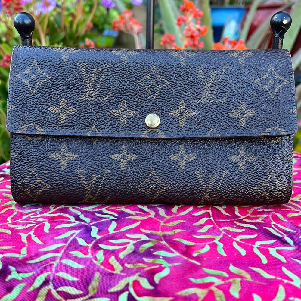 Louis Vuitton Monogram Sarah Wallet